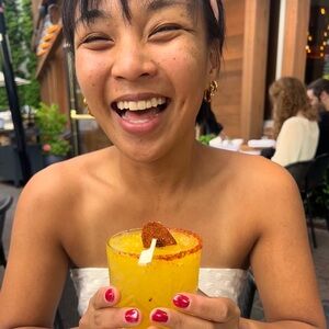 Meet your Posher, Mia